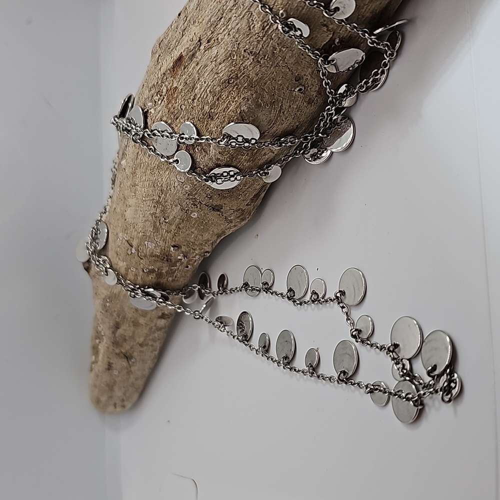 Silver disc necklace